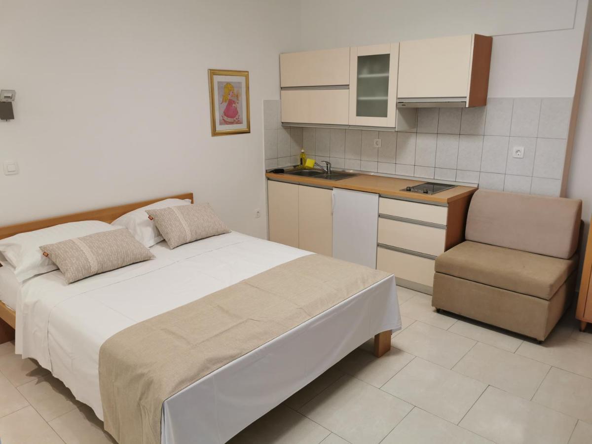 Apartment Dony - Ticic Novalja Exterior foto